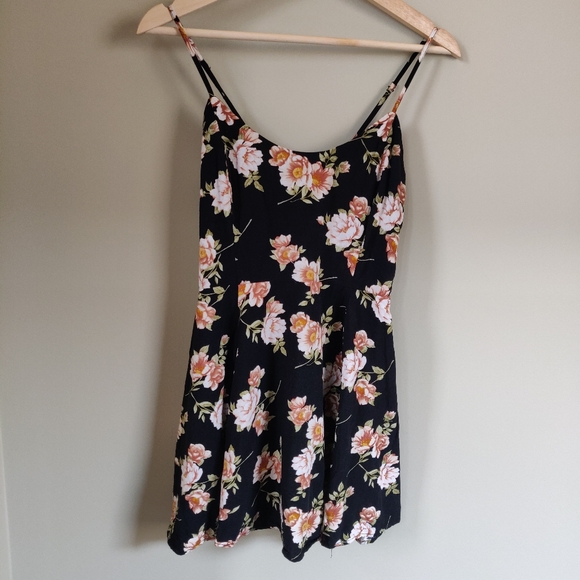 Forever 21 Black Lace-up Floral Summer Minidress Large - Picture 3 of 12